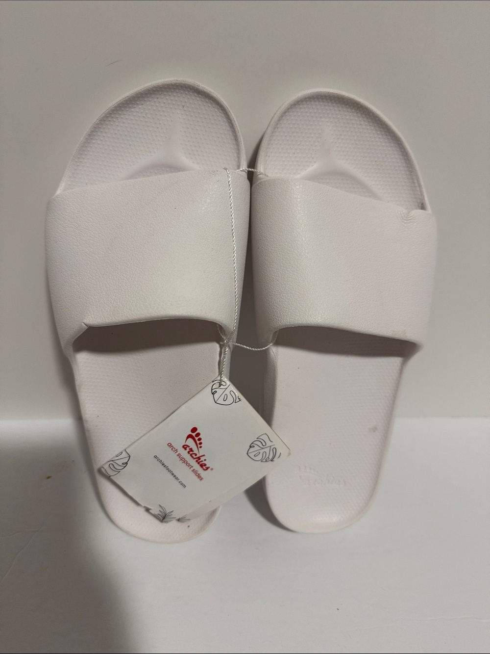 Archie’s Women’s White Slide Sandals Size 9